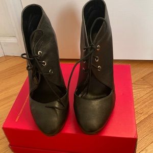 Nine West black heeled